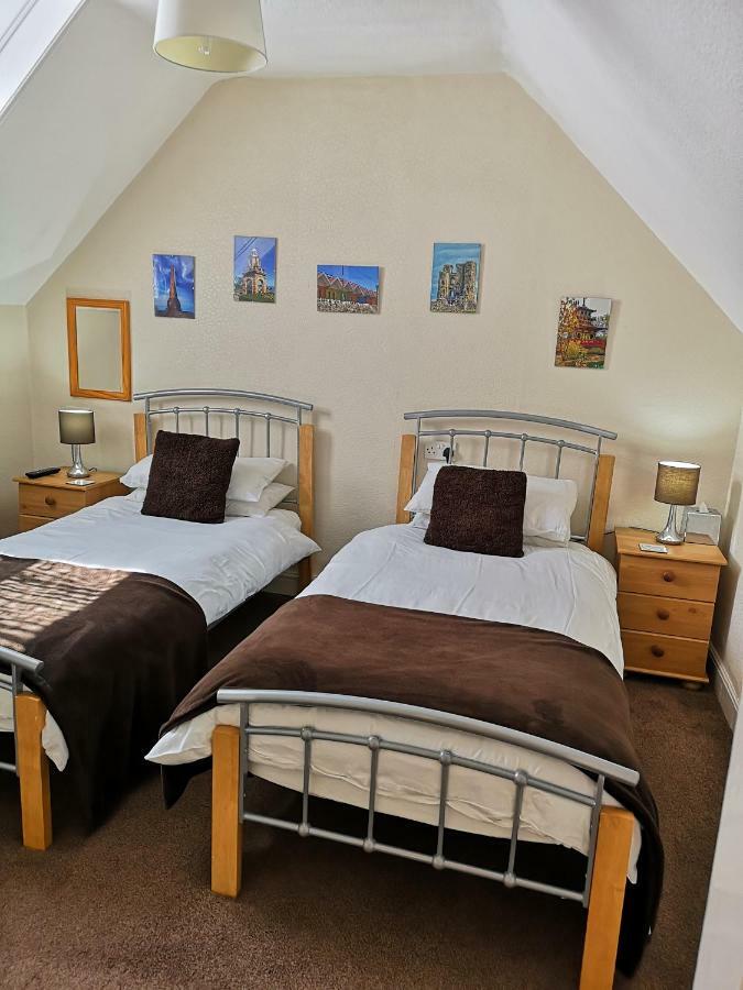 Sylvern House Hotel Скарбъро Екстериор снимка