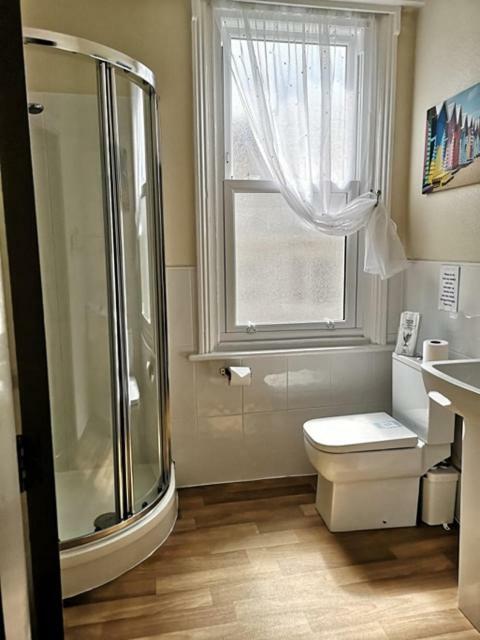 Sylvern House Hotel Скарбъро Екстериор снимка